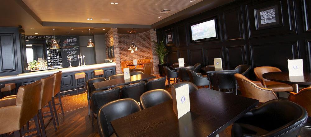 Village Hotel Manchester Ashton מראה חיצוני תמונה