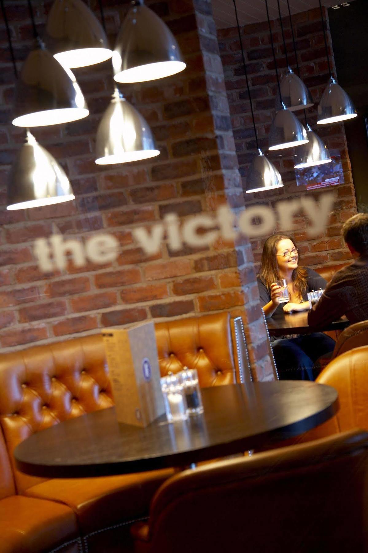 Village Hotel Manchester Ashton מראה חיצוני תמונה